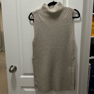 Aritzia - Wilfred Sweater Vest